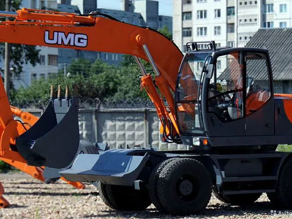 Колесный экскаватор UMG E140W