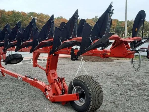 Плуг Alpler 280л.с 7+1 оборотный полунавесной