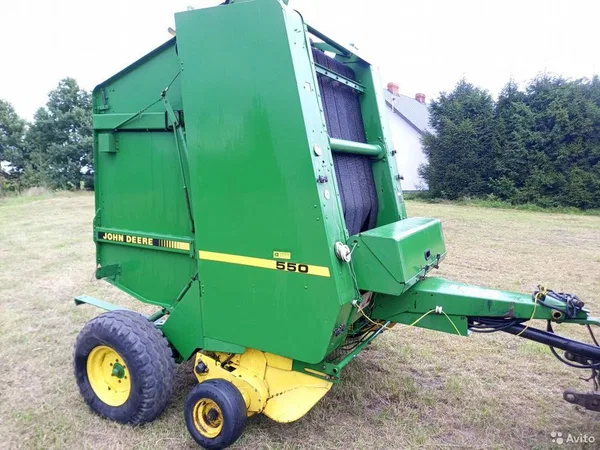 Пресс-подборщик John Deere 550