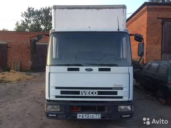 Тентованный грузовик Iveco Kargo