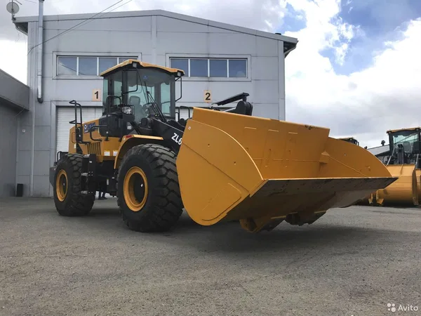Фронтальный погрузчик XCMG ZL60GV