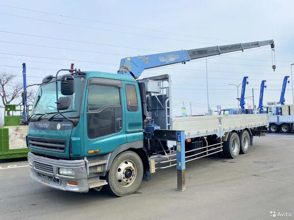 Бортовой грузовик с КМУ ISUZU Giga (C-series)