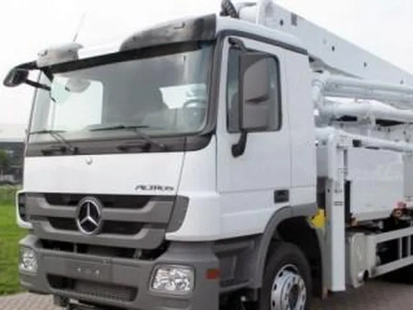 Автобетононасос Mercedes-Benz 2641