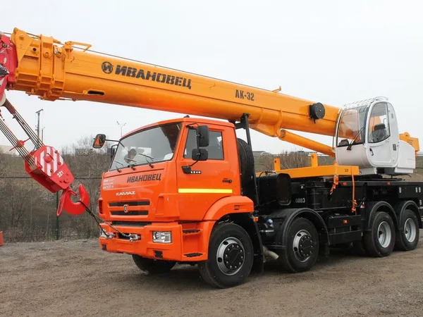 Автокран Ивановец КС-55717К-1 на шасси КамАЗ 6540