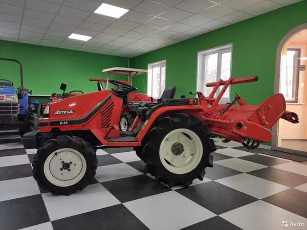 Мини-трактор Kubota Aste A14 4x4