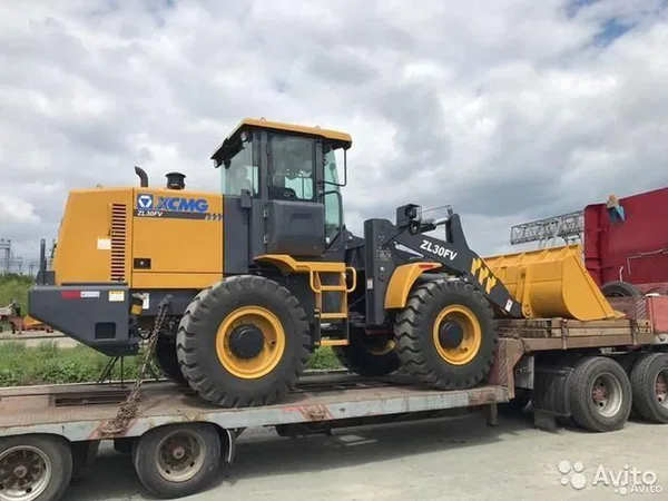 Фронтальный погрузчик XCMG ZL30FV