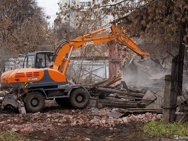 Колесный экскаватор UMG E140W