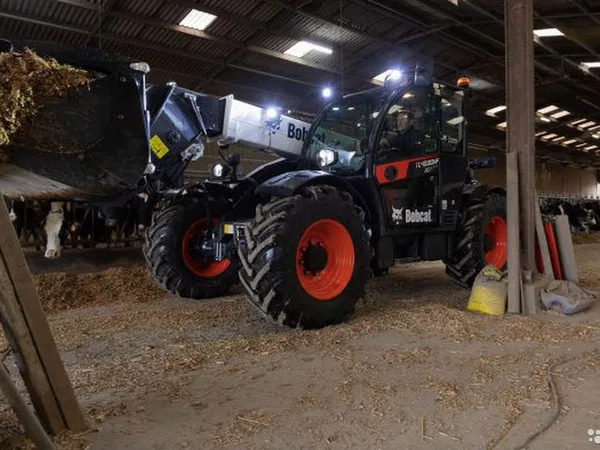 Телескопический погрузчик Bobcat TL43.80 Agri