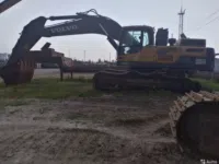 Гусеничный экскаватор Volvo EC380DL
