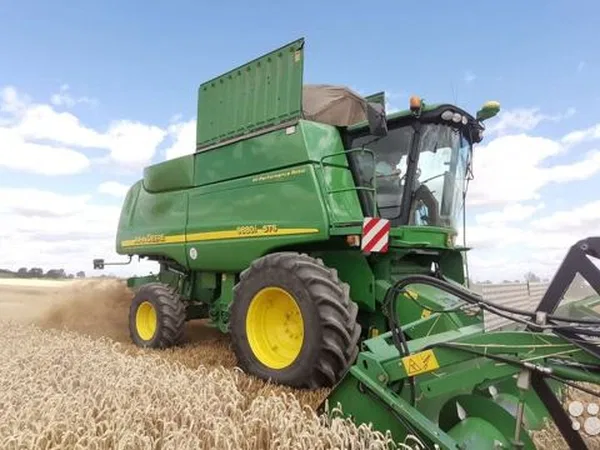 Зерноуборочный комбайн John Deer 9880i STS