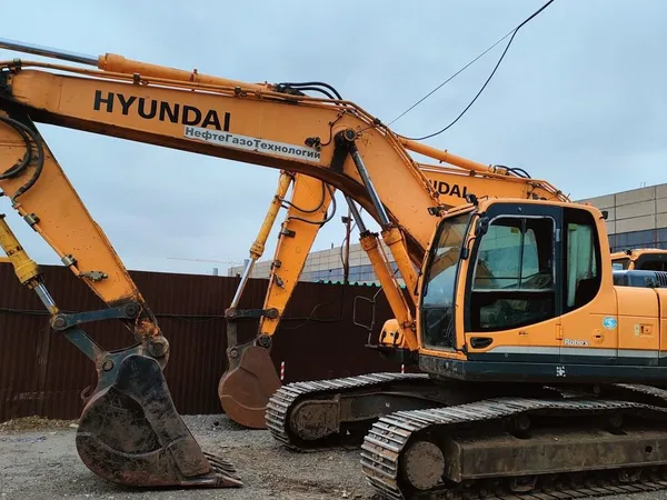 Гусеничный экскаватор Hyundai R 260LC-9S