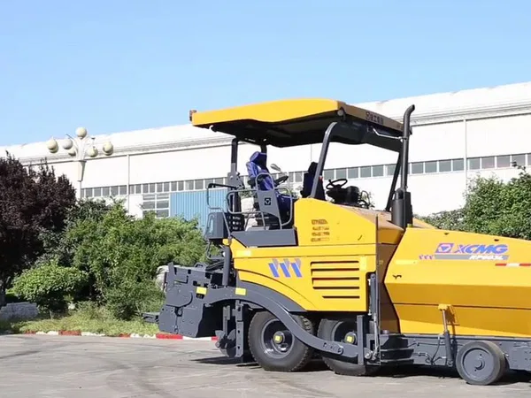 Асфальтоукладчик XCMG RP753