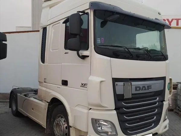 Седельный тягач DAF XF106