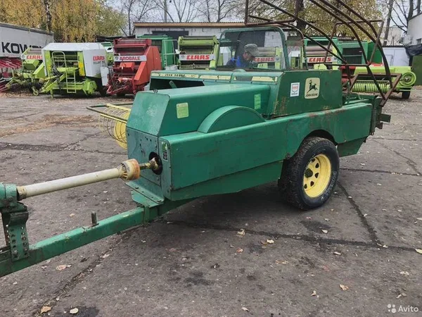 Пресс-подборщик John Deere 336