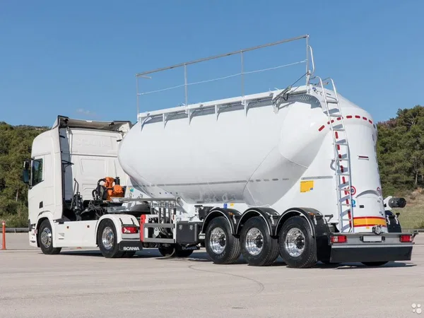 Полуприцеп цементовоз Millennium Trailers