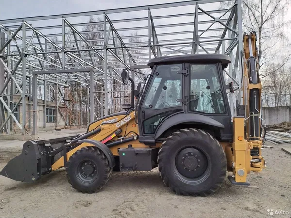 Экскаватор-погрузчик Case 570ST