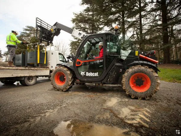 Телескопический погрузчик Bobcat TL26.60