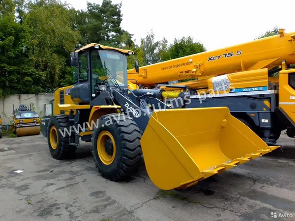 Фронтальный погрузчик XCMG ZL40RU