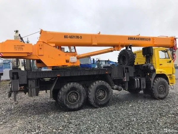 Автокран Ивановец КС-45717К-3В на шасси КамАЗ 43118