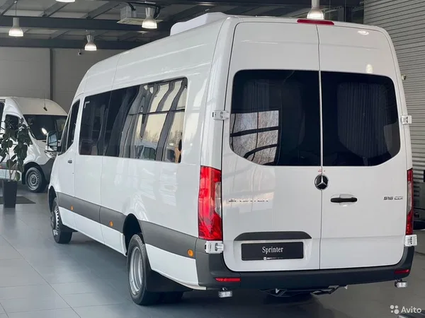 Микроавтобус Mercedes-Benz Sprinter