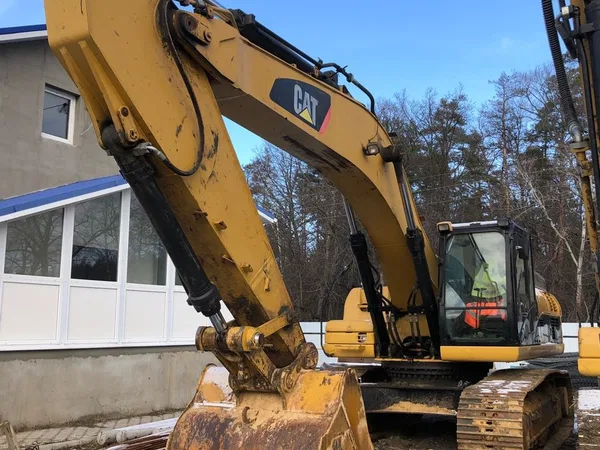Гусеничный экскаватор Caterpillar 336D L