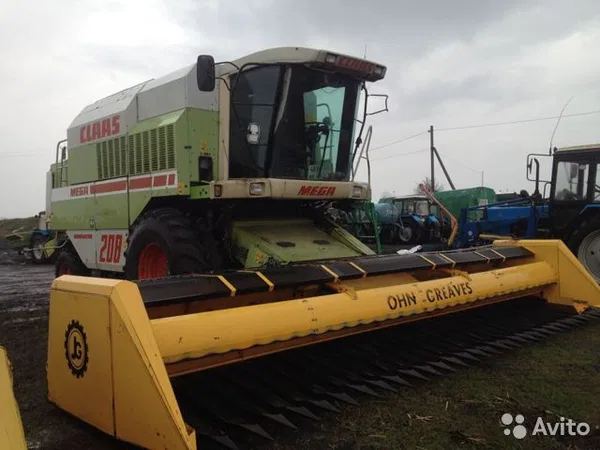 Зерноуборочный комбайн Claas Mega 208