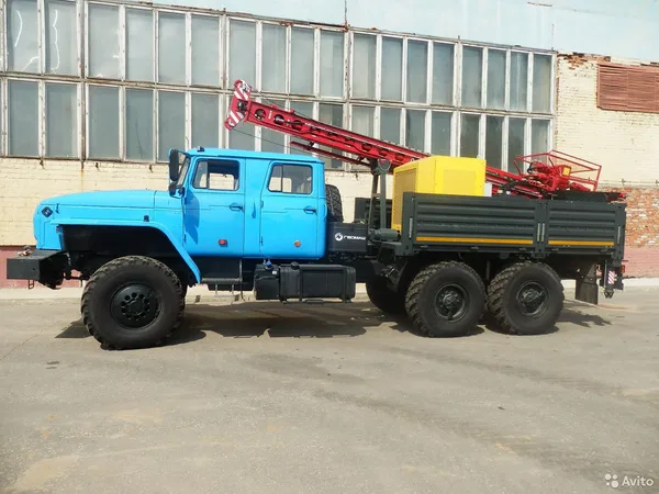 Мобильная буровая установка Геомаш УГБ-2А2 на шасси УРАЛ