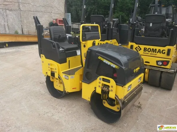 Тротуарный каток Bomag BW900-50