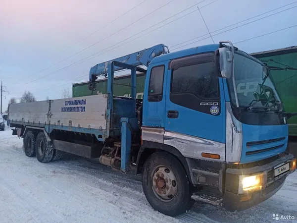 Бортовой грузовик с КМУ ISUZU Giga (C-series)