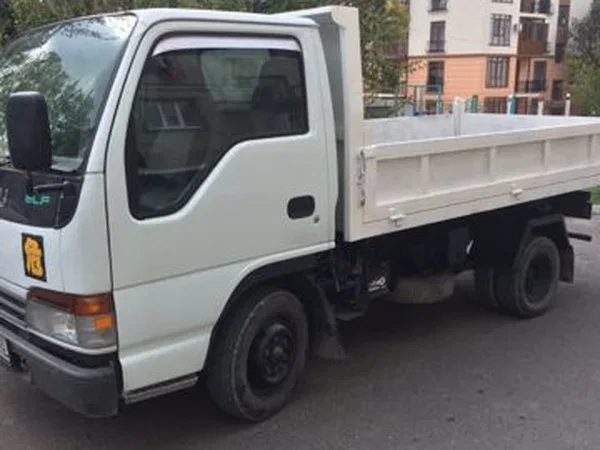 Самосвал Isuzu Elf