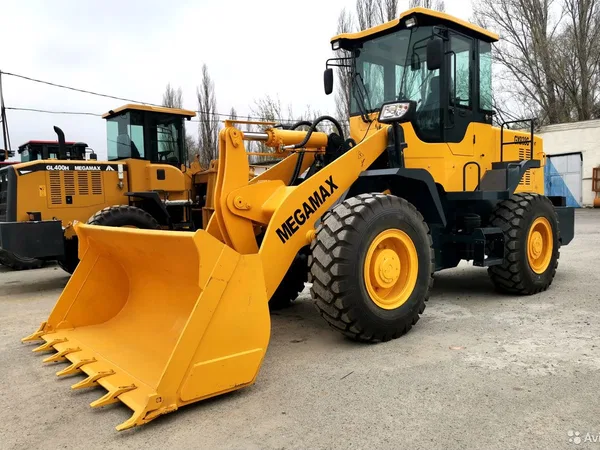 Фронтальный погрузчик MegaMax GX938G