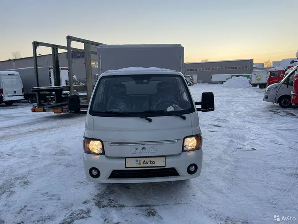 Тентованный автомобиль JAC N35