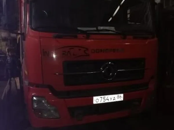 Самосвал Dongfeng
