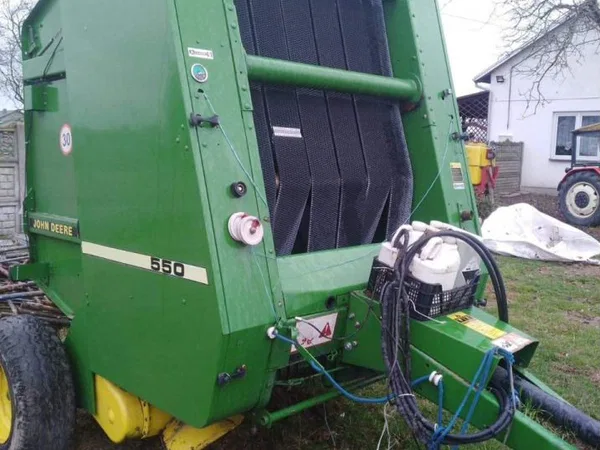 Пресс-подборщик John Deere 550