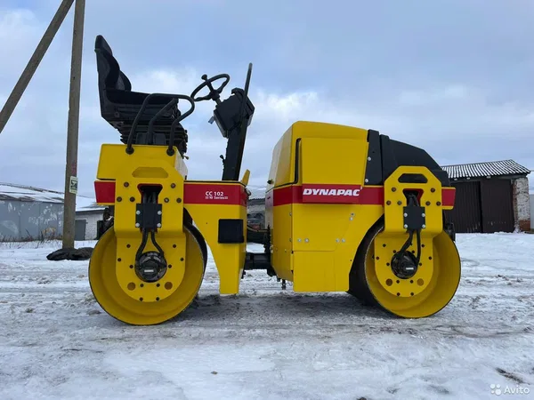 Тротуарный каток Dynapac CC102