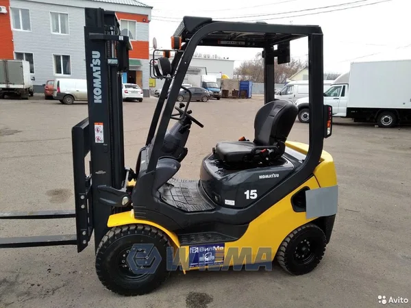 Вилочный погрузчик Komatsu FD15T-17