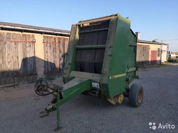 Пресс-подборщик John Deere 550