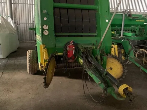 Пресс-подборщик John Deere 580
