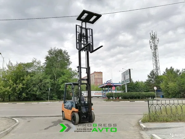 Вилочный погрузчик Toyota 7FGL15