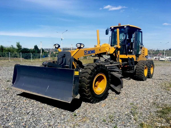 Автогрейдер XCMG GR165