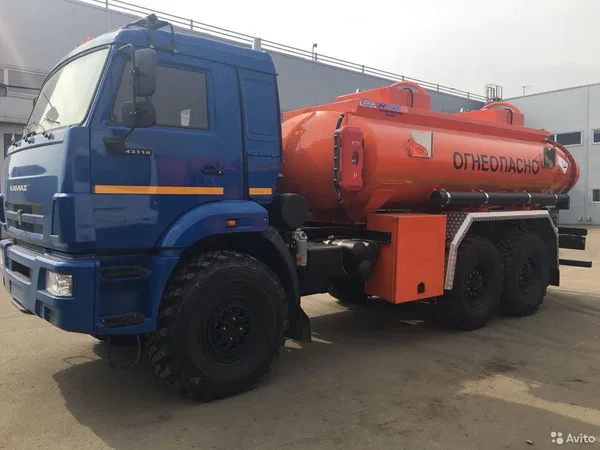 Бензовоз КамАЗ 43118