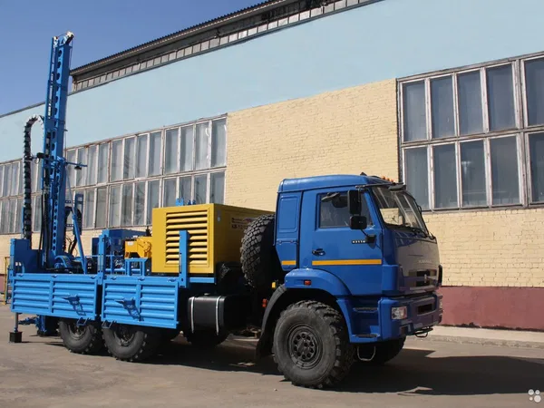 Мобильная буровая установка Геомаш УГБ-587 на шасси КамАЗ