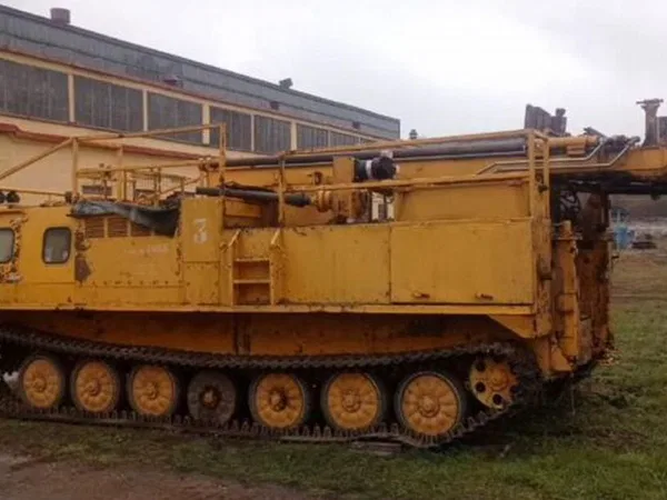 Мобильная буровая установка Геомаш УГБ-797