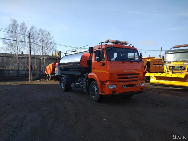 Автогудронатор ЗДТ «Регион 45» АС-43253