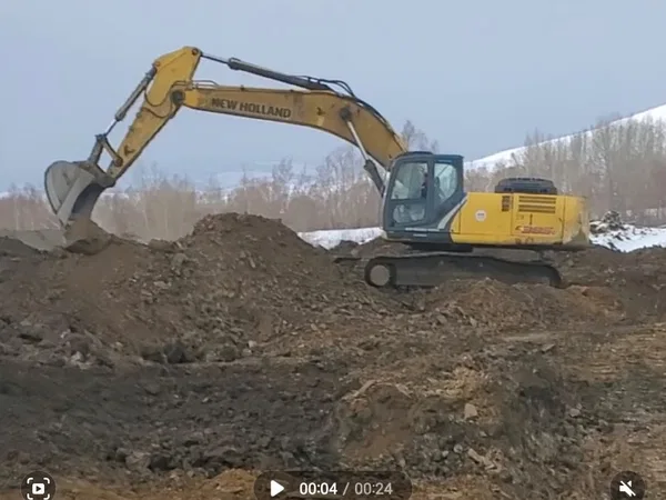 Гусеничный экскаватор New Holland E385C