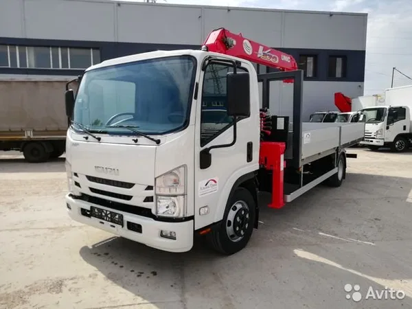 Бортовой грузовик с КМУ ISUZU NPR75L-M