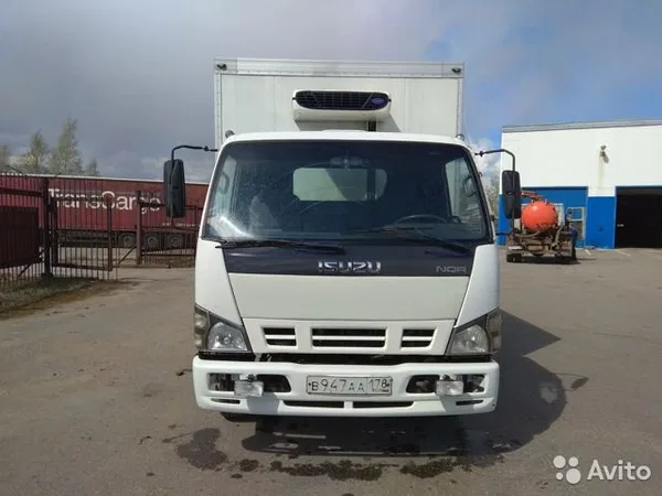 Рефрижераторный фургон Isuzu ELF (N-series)