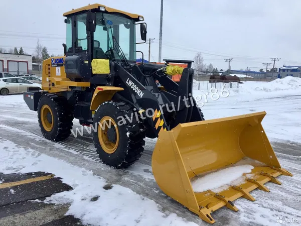 Фронтальный погрузчик XCMG LW300KN