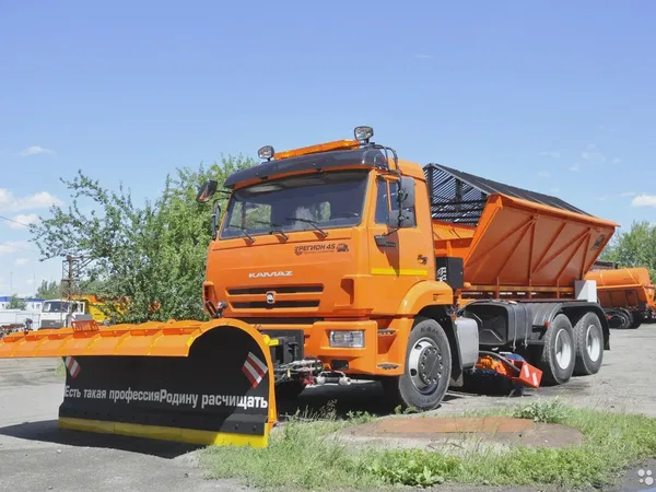 Комбинированная дорожная машина ЗДТ «Регион 45» Р-65115