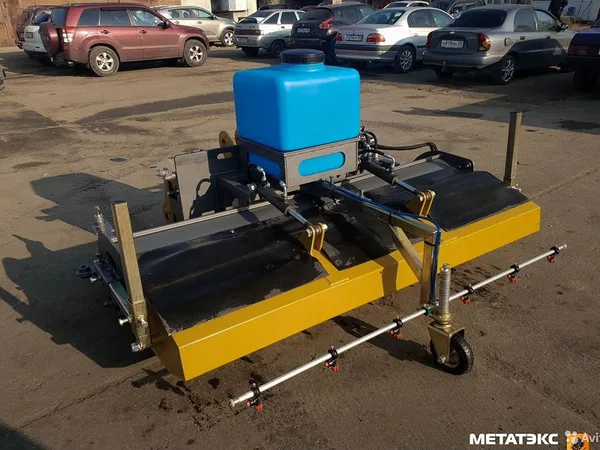 Коммунальная щетка Метатэкс с бункером